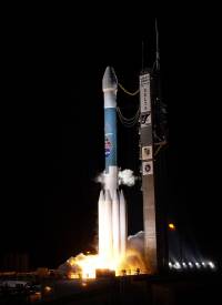 MESSENGER startuje pomocí rakety Delta II - 900x1236x16M (51 kB)